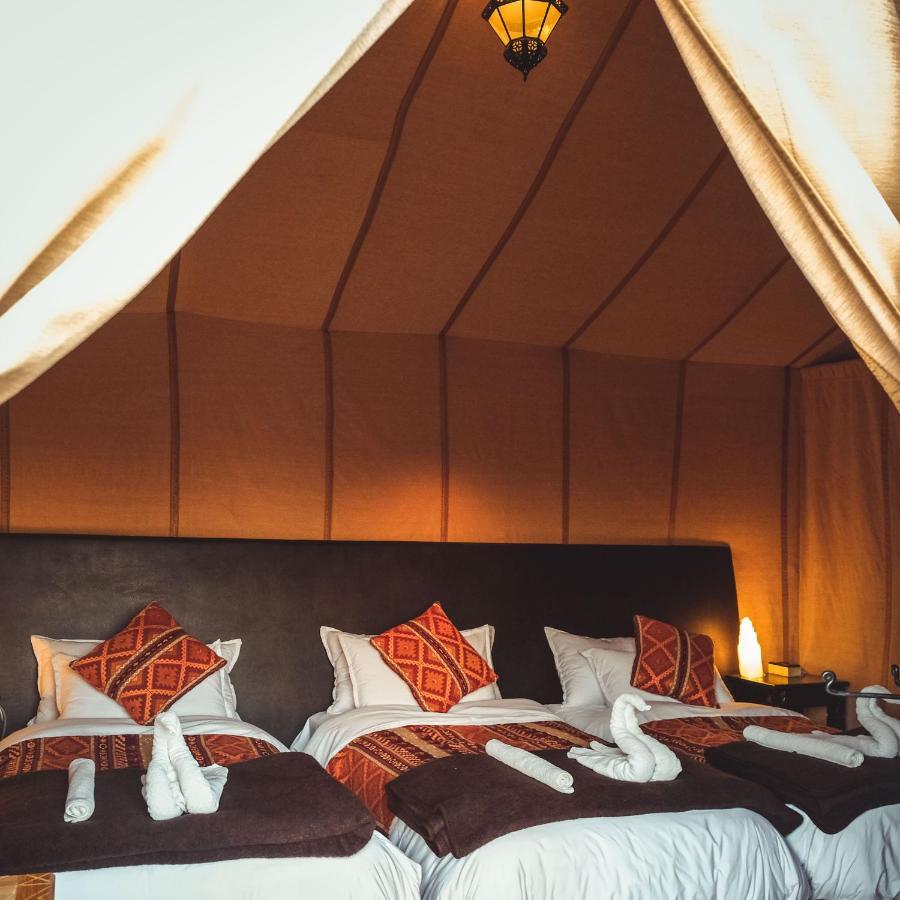 Camel Luxury Camp Bed & Breakfast เมอร์ซูกา ภายนอก รูปภาพ