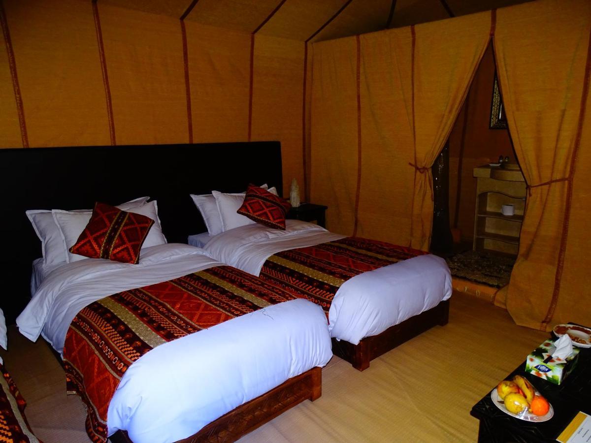 Camel Luxury Camp Bed & Breakfast เมอร์ซูกา ภายนอก รูปภาพ