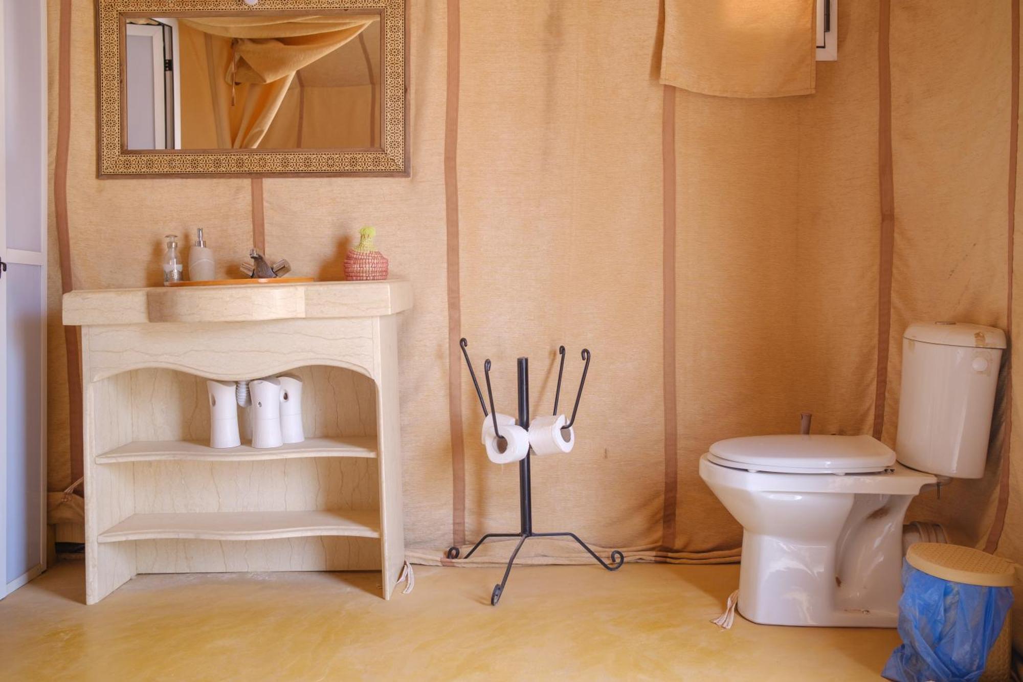 Camel Luxury Camp Bed & Breakfast เมอร์ซูกา ภายนอก รูปภาพ