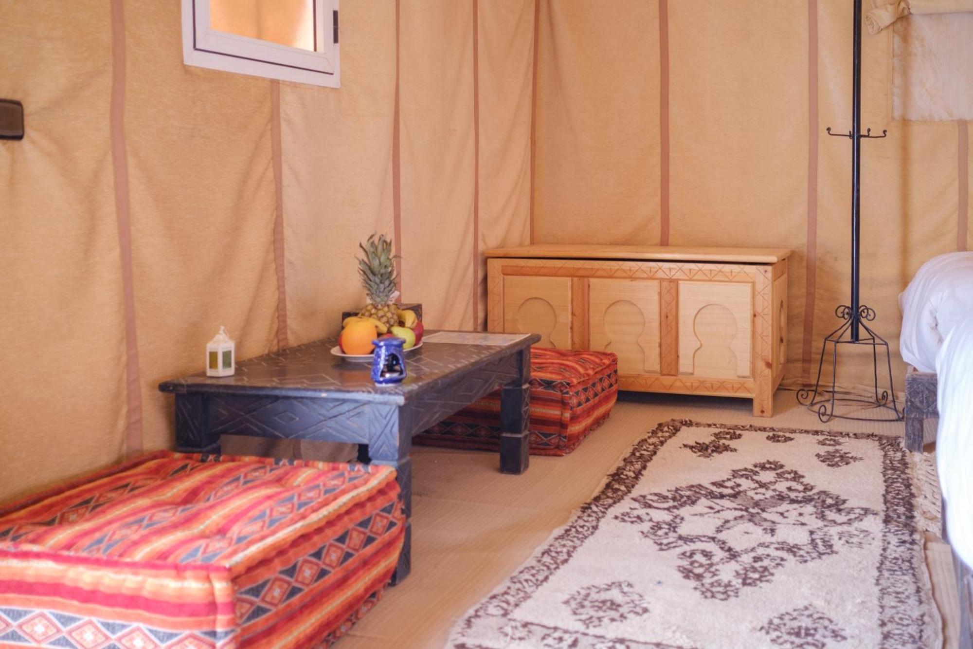 Camel Luxury Camp Bed & Breakfast เมอร์ซูกา ภายนอก รูปภาพ
