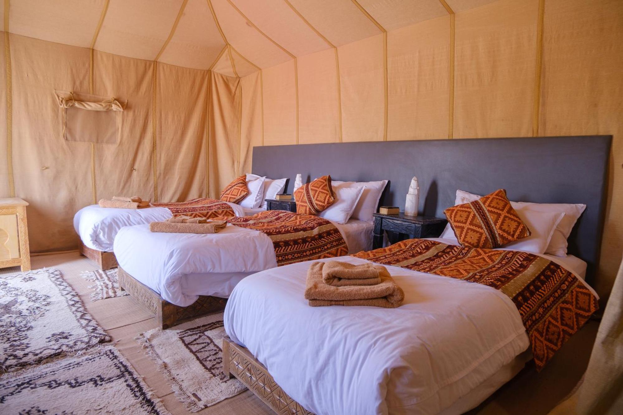 Camel Luxury Camp Bed & Breakfast เมอร์ซูกา ภายนอก รูปภาพ