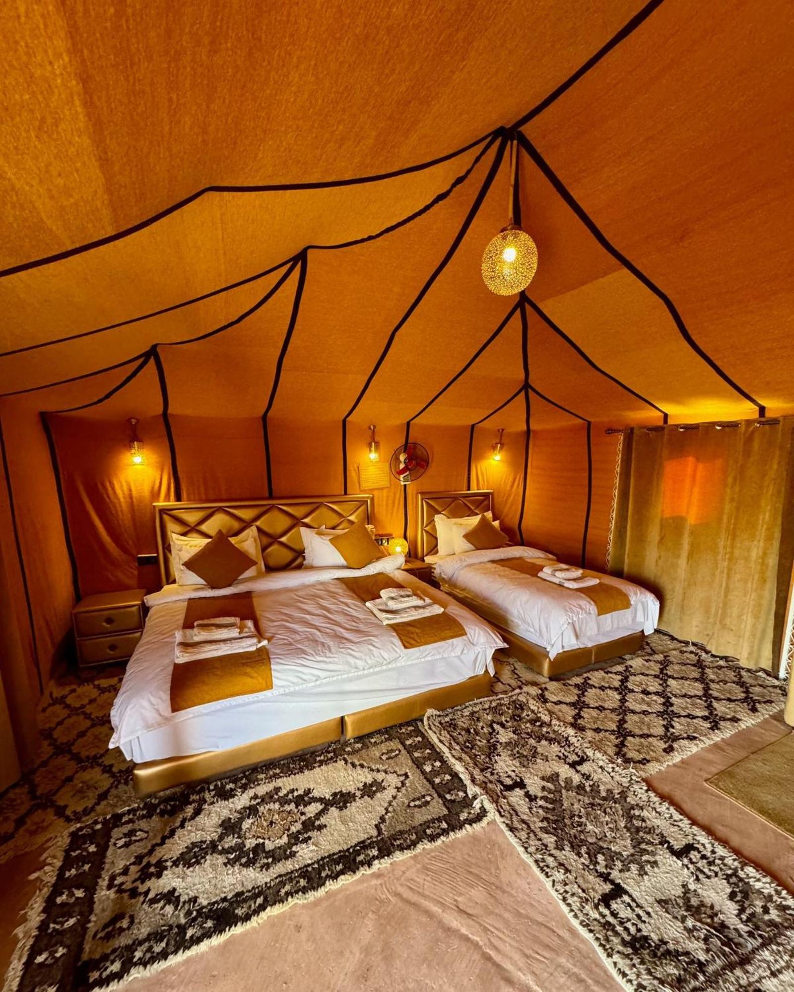 Camel Luxury Camp Bed & Breakfast เมอร์ซูกา ภายนอก รูปภาพ